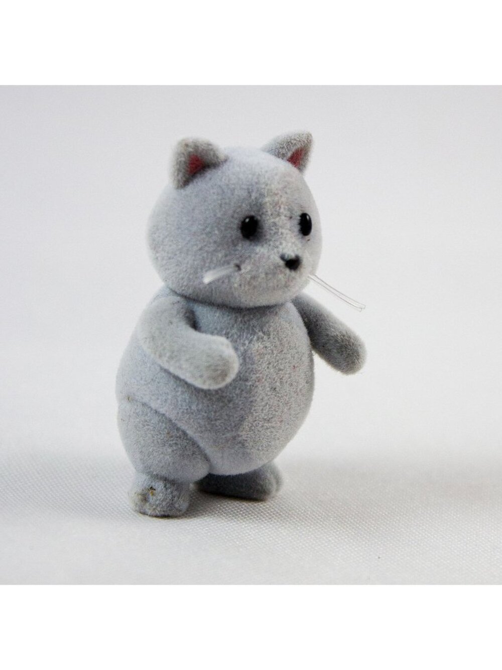 Sylvanian Families Calico Critters Gray Cat Kitten Figure